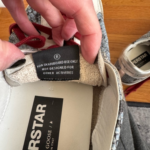 Golden Goose sneakers size 41. Blue snakeskin with red laces. - Picture 7 of 8